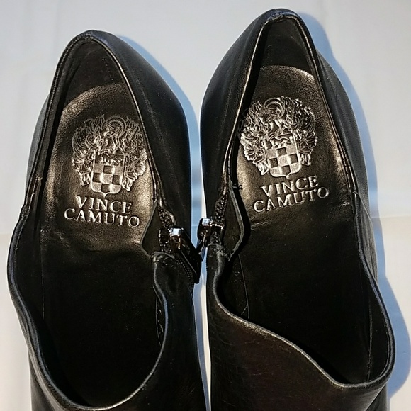 Vince Camuto Vo-Monica sz 8 Black booties - Picture 2 of 7